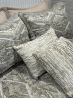 روتختی 2نفره مخمل شانل گلدوزی 8تکه طرح الگا 4 - تصویر 3