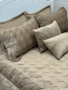 روتختی 2نفره مخمل شانل گلدوزی 8تکه طرح جیمی کی 07 - تصویر 3