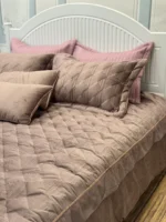 روتختی 2نفره  مخمل شانل گلدوزی 8تکه طرح جیمی کی 08 - تصویر 4